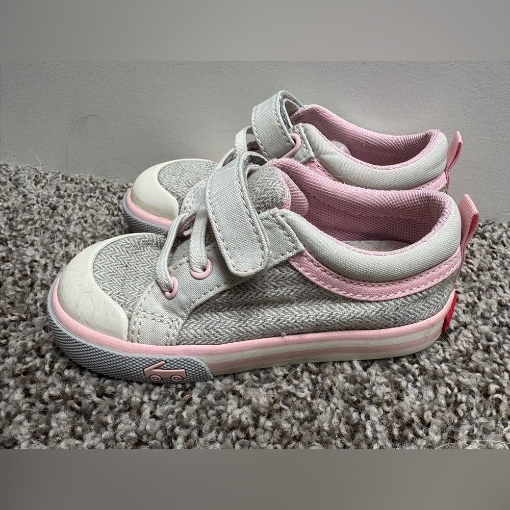 See Kai Run Gray and Pink low top no tie Shoes Size 7c - Picture 2 of 5